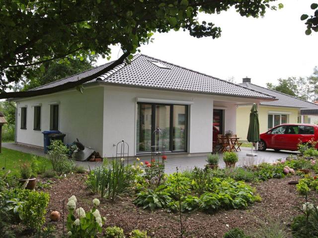 Neu in Daverden: Freistehende Walmdachbungalows mit 3 4 Zimmern und ca. 100 120 m² im Wacholderweg
