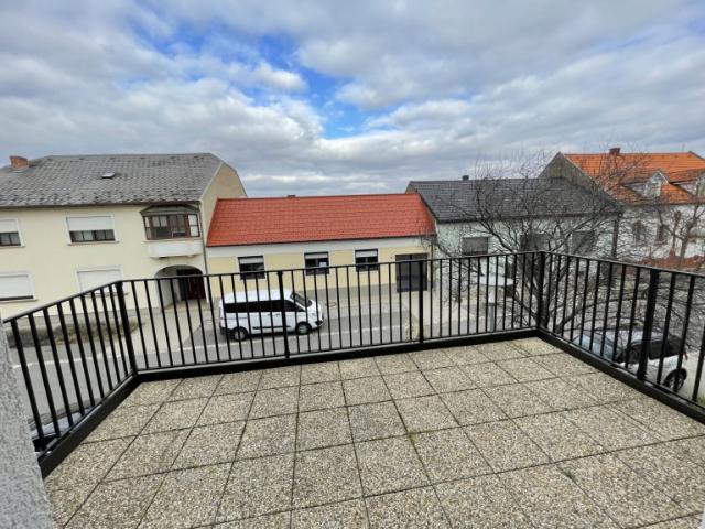 Neu sanierte 2 zimmer wohnung in weiden am see terrasse ruhelage!