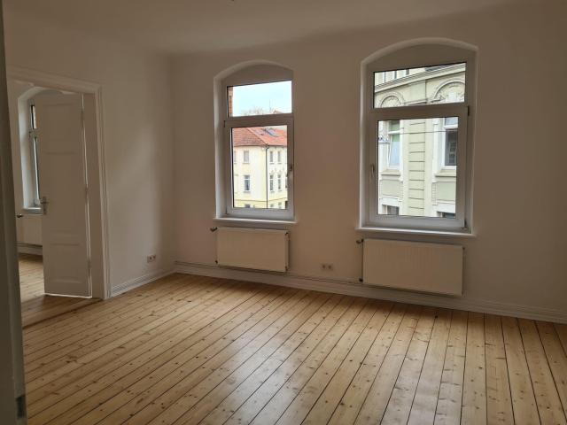 Neu sanierte, wunderschöne Altbauwohnung in zentraler Lage