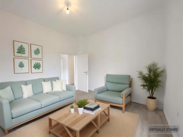 Neu sanierter 4 Zimmer Altbau mit Stil in direkter FH Nähe! Ideale WG und Familienwohnung