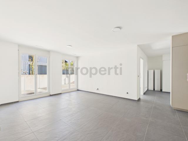 Neu renovierte 5.5 Zimmer Eigentumswohnung mit Lift, Opfikon
