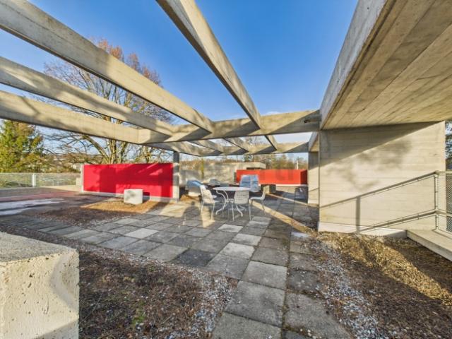 Wohnen in einer Ikone der Schweizer ArchitekturEinzigartige Maisonettewohnung im denkmalgeschützten Atelier 5 Ensemble in Flamatt