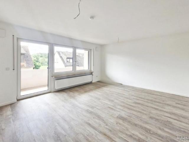 Neu renovierte 3 Zimmer Wohnung im Grünen