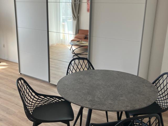 Neu renovierte und Möbelierte 3 Zimmer Wohnung im Spandau