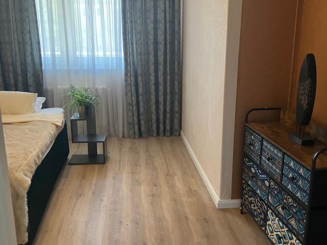 Neu renovierte und Möbelierte 3 Zimmer Wohnung im Spandau, Berlin Amsterdam Apartments for Rent