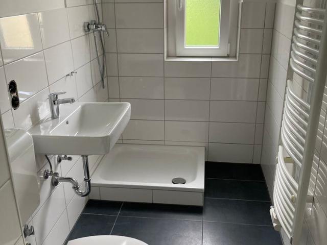Neu renovierte EG Wohnung mit Terrasse
