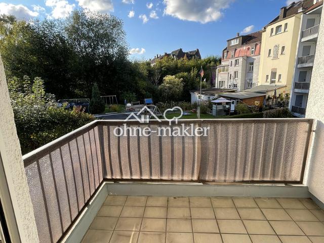 NEU renoviertes Appartement mit großem Balkon und EBK
