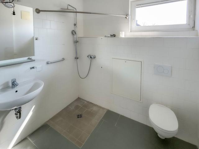 Neu: Teilsanierte Seniorenwohnung mit Wohlfühlfaktor
