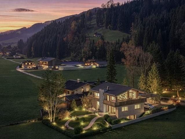 Neubauvilla in sonniger Ruhelage mit traumhaftem Ausblick
