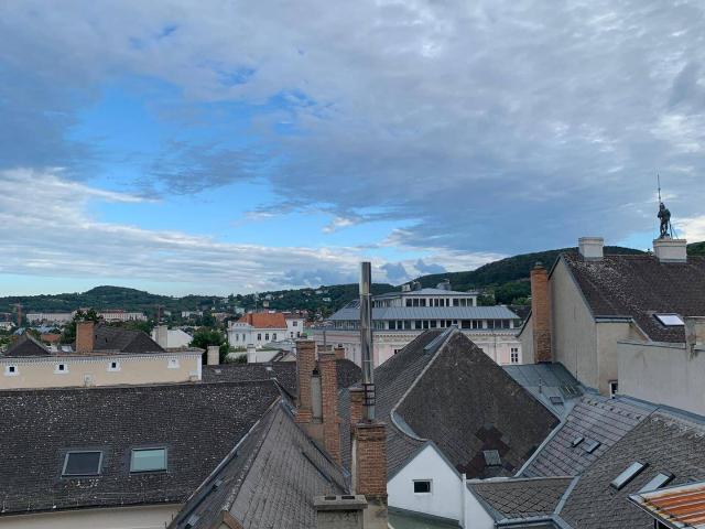 Neubauwohnung mit Balkon, Garage Fußgängerzone von Mödling