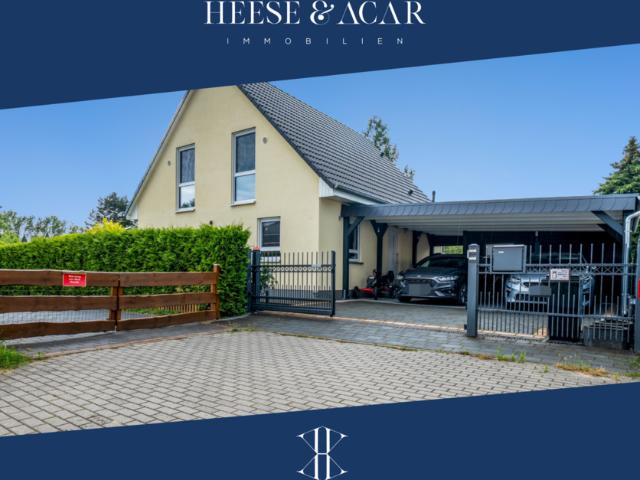 Neubau aus 2017: Einzugsbereites Einfamilienhaus mit Doppel Carport & großer Terrasse