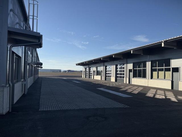 Neubau Gewerbehalle Teesdorf B17 154 bis 399 m2 Fussbodenheizung sofort beziehbar