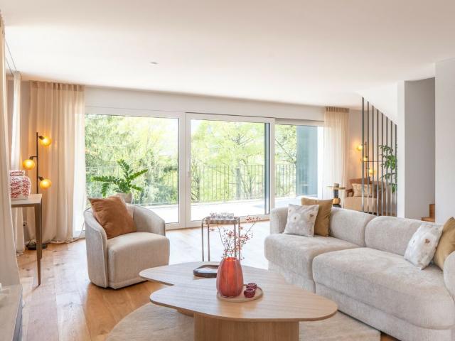 Neubau: Grosszügige 6.5 Zi. Wohnoasen im Grünen