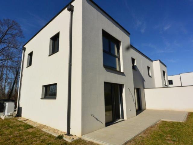 Neubau! Doppelhaushälfte 4 Zimmer, Keller, Garten, 2 KFZ Abstellplätze in Himberg!