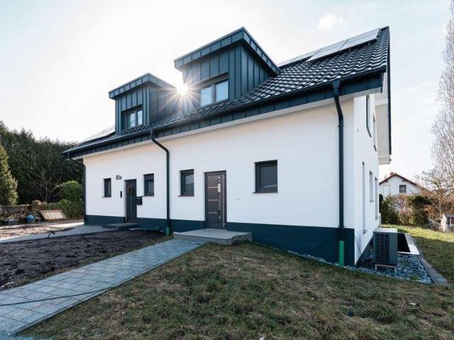 Neubau Doppelhaushälfte in begehrter Lage