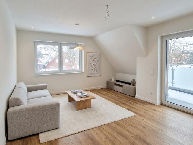 Neubau Erstbezug: Energieeffiziente 3 Zimmer Obergeschosswohnung mit Balkon KfW 40
