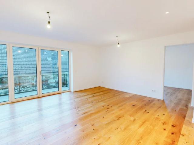 Neubau Erstbezug in ruhiger Lage in Germering! Helle 2 Zimmerwohnung mit Balkon!
