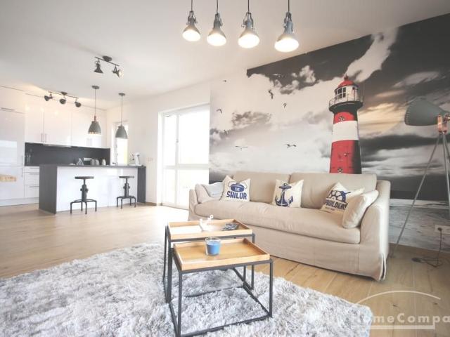 Neubau+ Exklusive modern und neu eingerichtete Wohnung mit großem Balkon