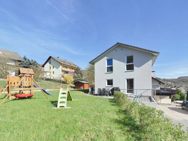 Neubau Feeling ohne Wartezeit modernes Einfamilienhaus mit Garten & Keller