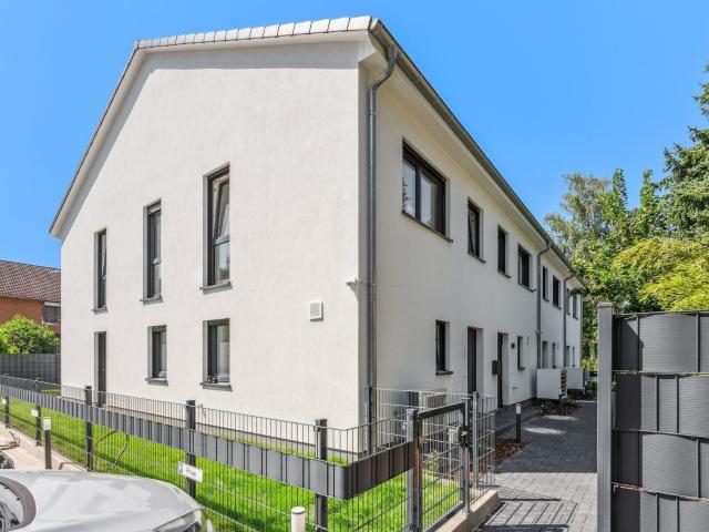 Neubau im alten Dorfkern von Bothfeld | Bezugfertiges Reihenhaus in ruhiger Lage mit Stellplatz