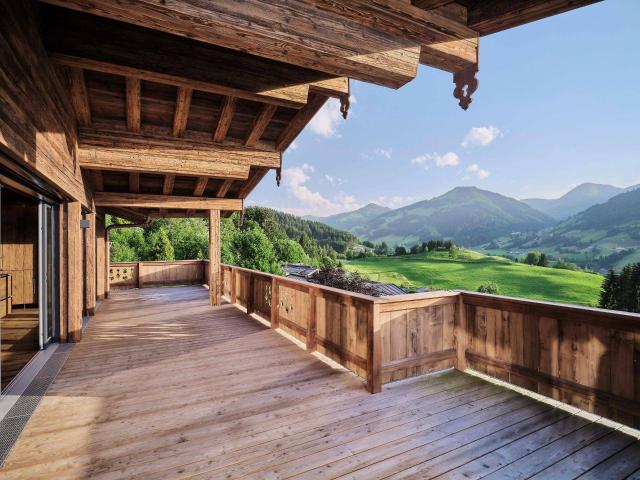 Neubau Luxus Chalet mit Indoorpool in TOP Lage