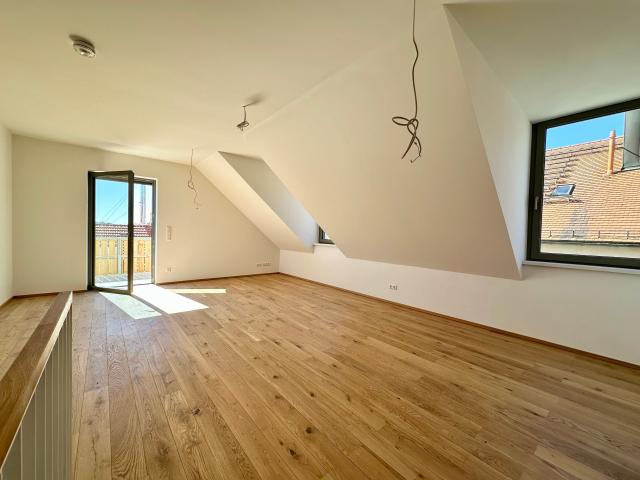 Neubau. ! Modern geschnittene 3 Zimmer Maisonettewohnung mit Balkon auf Gut Deutschhof. !