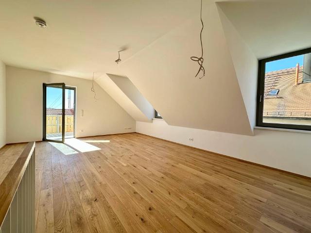 Neubau. ! Modern geschnittene 3 Zimmer Maisonettewohnung mit Balkon auf Gut Deutschhof. !