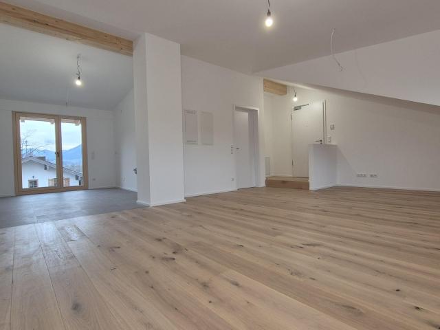 NEUBAU ERSTBEZUG, Traumhaftes Penthouse, höchste Qualität, 6m Panoramagaube & 360 Grad Bergblick