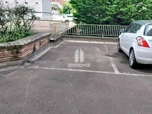 NEUDORF PARKING