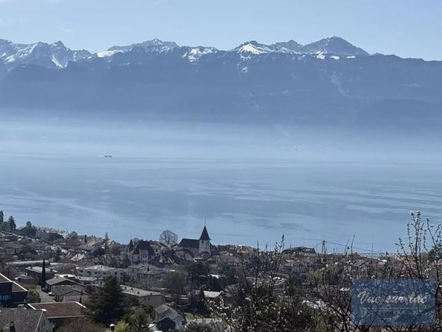 Neue Panorama Villa, nahe bei Transport und Handel, ruhig