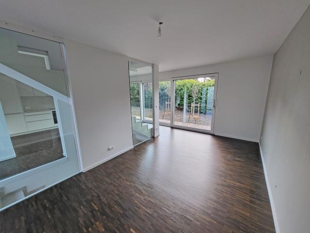 Neue THPE Doppelhaushälfte mit 125 m² + Erdgeschoss