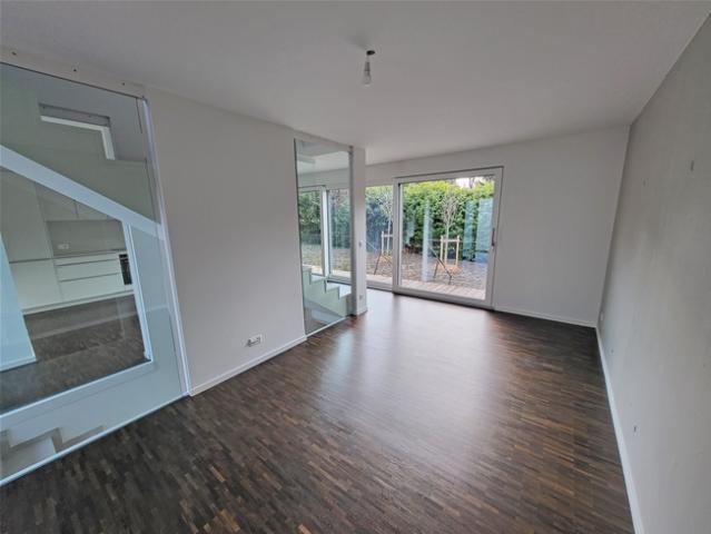 Neue THPE Doppelhaushälfte mit 125 m² + Erdgeschoss
