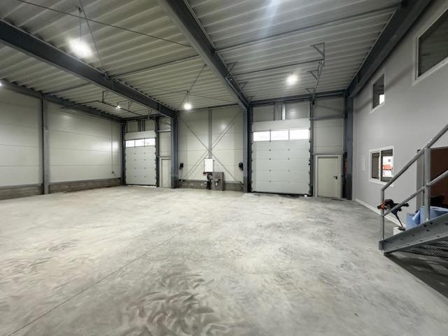 Neue und moderne Lager und Produktionshalle zu vermieten Delitzscher Straße