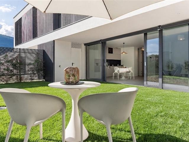 NEUE VILLEN MIT GARTEN IM RESERVIERTEN BEREICH