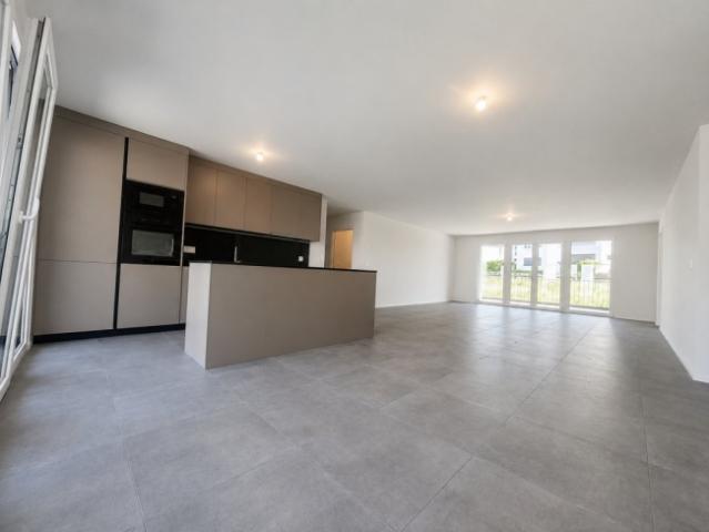 Neue 3,5 Zimmer Wohnung im Erdgeschoss in Farvagny