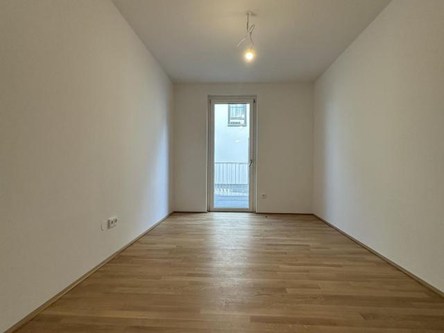 NEUE 3 ZIMMER WOHNUNG MIT TERRASSE & GARTEN