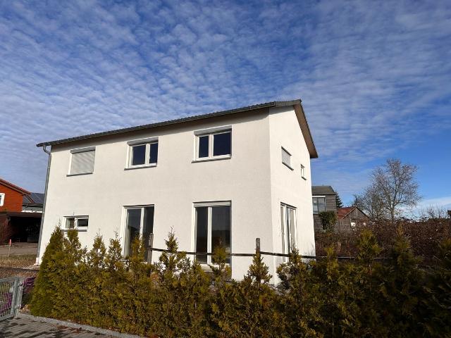 NEUES EINFAMILIEN AUSBAUHAUS für Selbstausbauer, Handwerker. in MAINHARDT HÜTTEN
