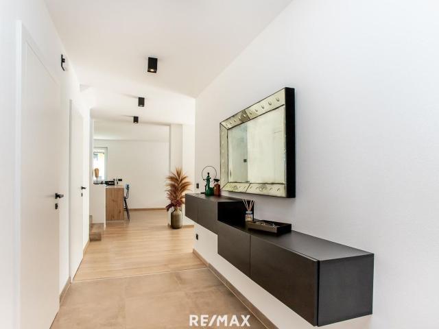 Neues Einfamilienhaus in sonniger Siedlungslage Wohnen mit Komfort und Qualität in Bad Ischl