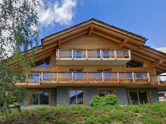 Neues Penthouse im Zentrum von Crans