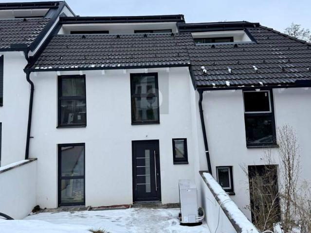 NEUES REIHENHAUS IN GRÜNRUHELAGE