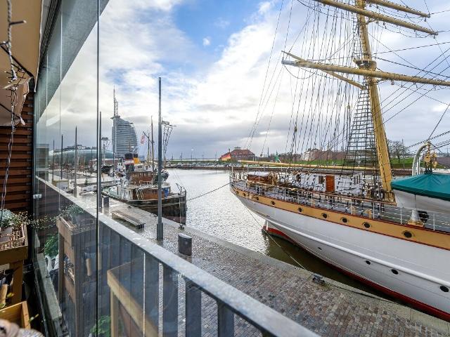 Neuer Hafen / Luxuriöse Eigentumswohnung mit unvergleichlichem Wasserblick
