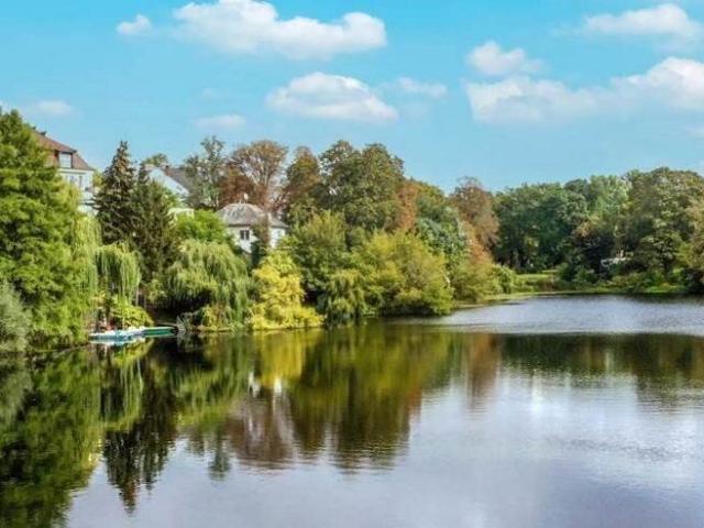 NEUER KP 6.215, pro QM EXKLUSIVE VILLEN ETAGE 400.000, € Interior Haus im Haus am Wasser