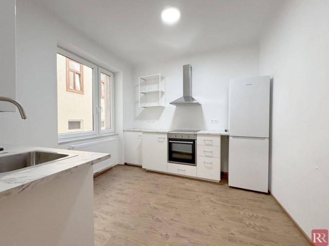 Hochwertige sanierte 2 Zimmer Wohnung