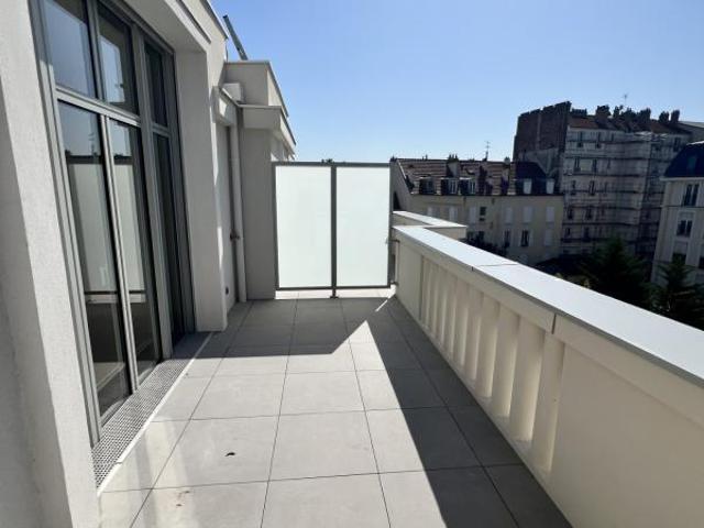 NEUF LIVRE T5 Dernier Étage TERRASSE avec PARKINGS à 400m M8