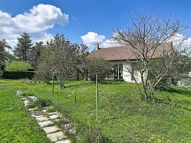 Neufchâteau 88300 Achat / Vente maison 3 pièces t3 au dernier étage cave