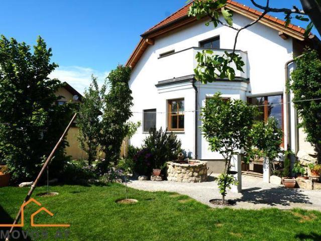 NEU*FRÜHLING IM EIGENEN GARTEN WOHLFÜHLOASE MIT POOL, SAUNA UND GARAGE IN FRAUENKIRCHEN!