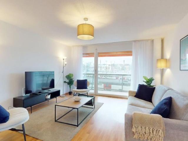 Neugasse 83 – Spacious Newly Furnished 3 Bedroom Apartment in the Heart of Zurich!