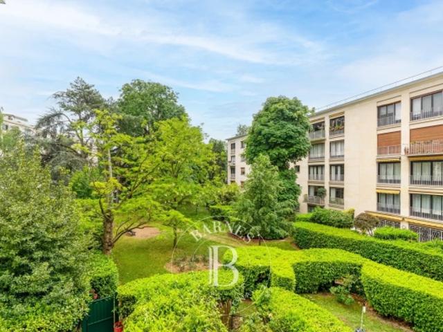 Neuilly Bagatelle Appartement 3 pièces 2 Chambres Calme et verdure