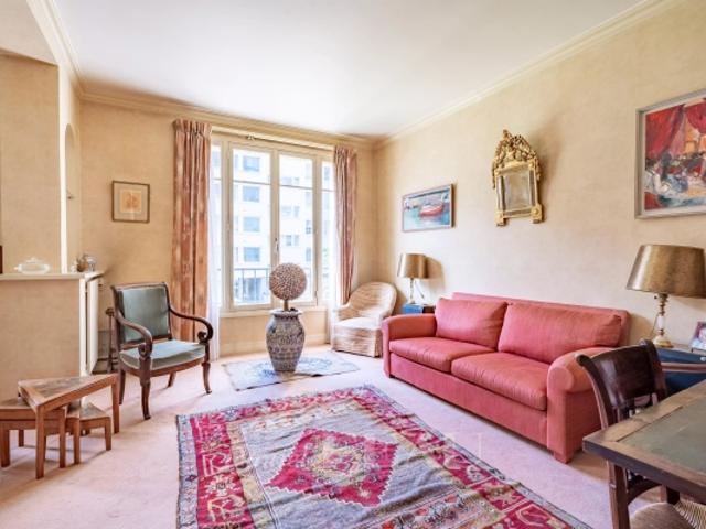 Neuilly Bois Quatre ou cinq chambres