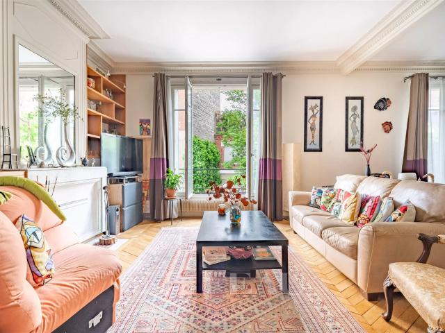 Neuilly Exclusivité Mairie Quatre chambres et Plan opt. 142m² Neuilly sur Seine